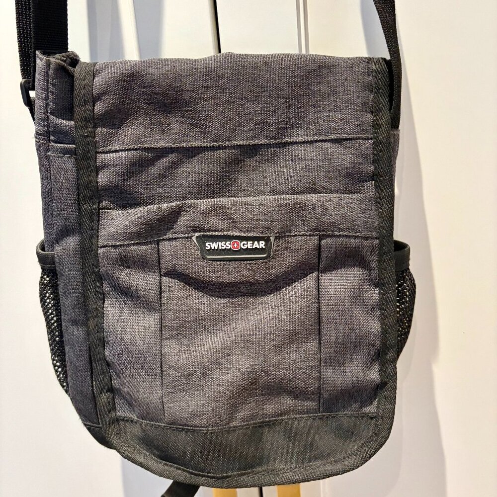 SwissGear Unisex Crossbody Bag